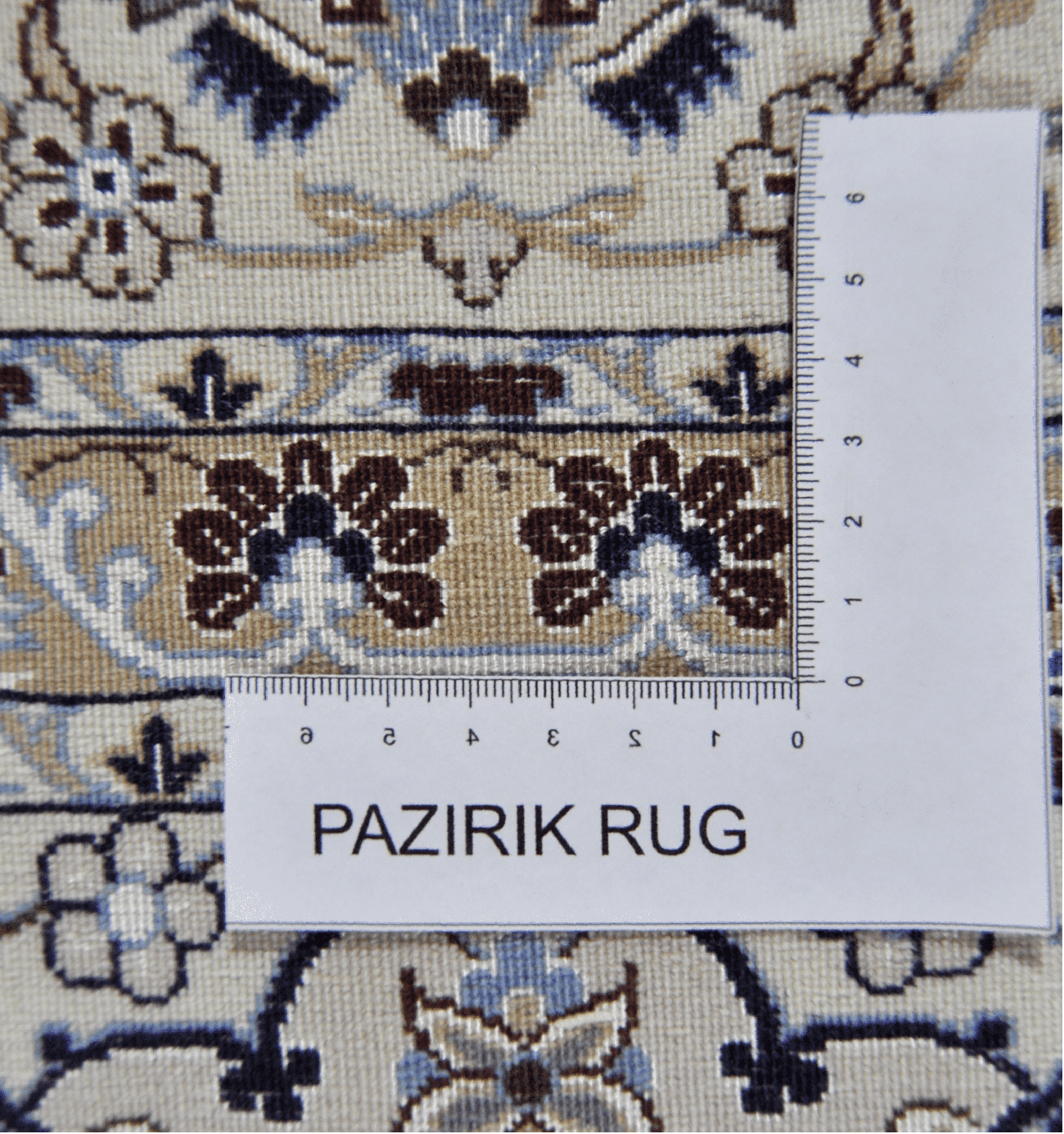 Персидский ковёр из шерсти и шёлка "Наин Медальон"